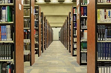 library-1147816_1920.jpg